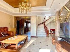 洋房 带屋顶花园 业主安心卖 欢迎看房