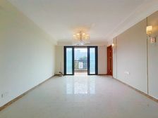 照母山 一梯一户 大平层 次新小区 南北通透 临湖边