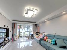 近15号线延伸段,精装修,看房方便,业主诚意出售