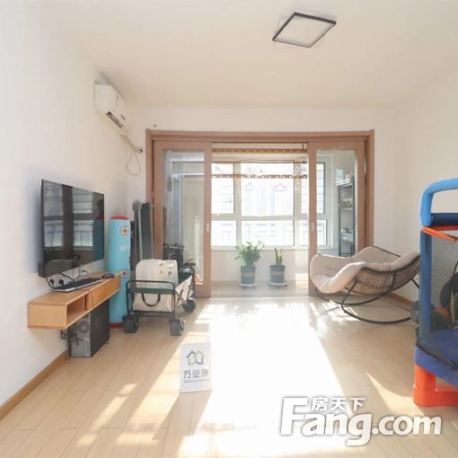 众美青城 3室2厅1卫 电梯房 精装修105平米