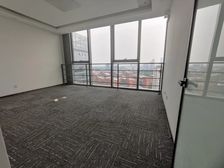 北五环望京诚盈中心办公室精装120平三个特惠直租东南向