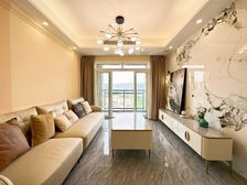 楼下5号线轻轨,步行700 到天街业主急售,精装修,拎包入住