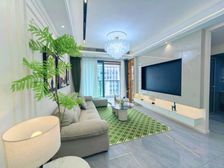 品质小区 精装修三房 看了价可聊 ,临数人 轻轨 天街