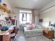 新悦坊新出两居室 有证无高税 正南向 采光充足 无记录空户