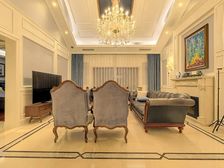 天著三期中间位置,精装平墅,采光好