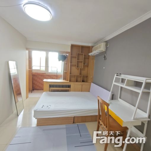 北苑绣菊园1号楼主卧室出租