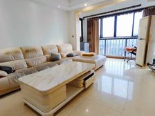 满二 商业配套齐全 交通便捷 产权清晰 小三房 临地铁