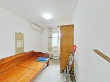 长阳康泽佳苑南区2室1厅,小区中间位置,满五年