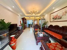 东海花园,新装修三房,南向看花园 过五包税 带车位