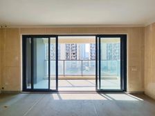 凤栖云筑 昆承有名额 毛坯三房 带车位 255万随时看房