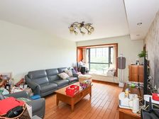 08年社区 赠送产权车位 房东已买新房 价格还可谈 一梯一户