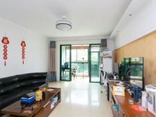 近地铁口有大花园 有垫高 南邻别墅采光无遮 大3房3开间朝南