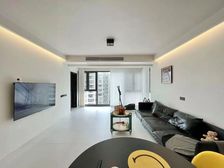 房东急卖! 温馨花园 精装130平3房 送车位