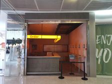 可餐饮.月租2.2万.淮海中路.黄浦区.地铁口.送外摆