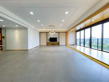 松山湖万科 电梯入户大平层187平 中间楼层 精装修 满五