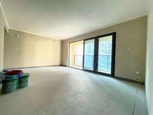 急!带车位!门口轻轨站,大横厅,朝小区,随时可看