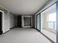 中央公园 保利横厅三房 业主急售 中间楼层 朝中庭安静