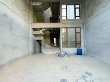 急售笋盘 锦绣山河四期别墅 入户门东南向 位置安静 随时看房