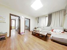 育英南上山街 必卖好房 两室精装修 送地下室停车方便 急