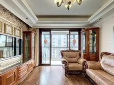 东安路地铁口!低于市场价100万!房东买好急售!飞机户型!