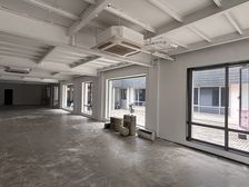 3.4.9号线宜山路站 西岸创意园500平 独栋 展示位好