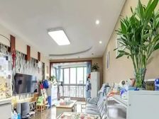 名嘉新苑 板式大4房 央座景观 带产权车位
