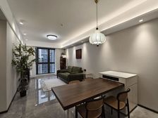 观音桥 地铁站旁 中海寰宇时代 精装二房 162万