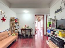 嘉定新城地铁站万达旁,精装修,保养好看中价格可以谈。