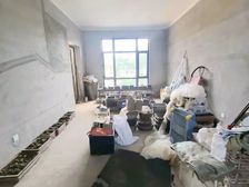 燕云小镇 商品房 满五 房龄新 南北通透 停车方便