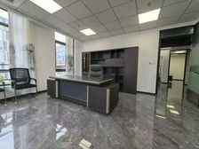 洞泾 双面采光 精装修 带家具 电梯口位置 全自动感应门