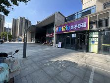 单价7000多 单层铺双小区出入口 年收3.8湾