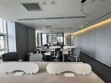 绿地中心!近地铁!精装带家具!拎宝入驻!高端办公!