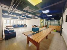 海泰信息广场 阳面办公室,精装修拎包入驻,中央空调,价格可议