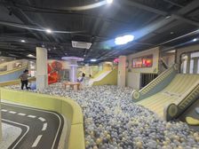 朝阳公园大门头纯一层儿童娱乐遗留招商业态不限