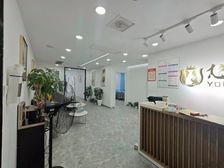 五角场万达广场美容装修 正对电梯 通上下水独立空调近金岛大厦