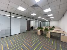 天骥智谷252平现房 全齐家具 空调24时 临近京东 地铁站