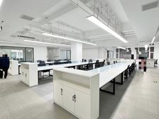 四惠文创园整层带精装丨三面采光有车位丨带全新家具