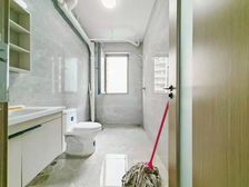 解放路 旭辉翰林府 三居室 户型方正 甸柳一 小 有车位