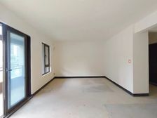 两江新区龙湖天街附近(华润物业房东诚心卖)板式洋房