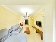 招商依云华苑 中间楼幢采光好 2016年房龄