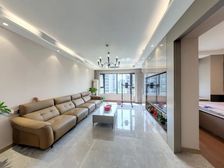 保利20多万二次装修,一梯一户好楼层耳朵户型,带车位