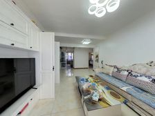 天籁中园 精装修 三室两卫 带小棚 急售