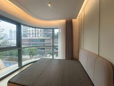 渝中区 国浩18T 三房 320万