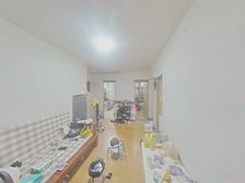电梯房 小区绿化高 交通便捷 满五 近地铁,房东诚售好谈