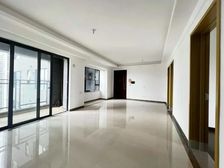 美的领贤公馆 (业主包税 送车位急售)中层南向看花园