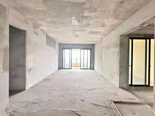 保利中/央公馆 南向采光好 高楼层采光充足 钥匙在手可看