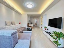 中国铁建青秀城(东区) 正规商品房 精装可拎包入住 车位充足