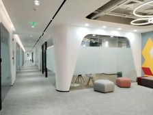 哇偶园区呦!实景比图好多了精装双面采光带家具随时入驻