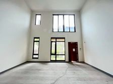 融创物业 清水三加一结构 地下室全采光 四车位 价格好谈