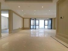 渝中区两路口 重庆中心 三房 精装修没住过人
